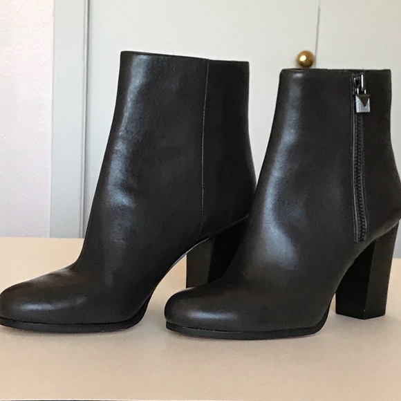 Michael Kors Shoes - NEW Michael Kors Gray Leather Boots